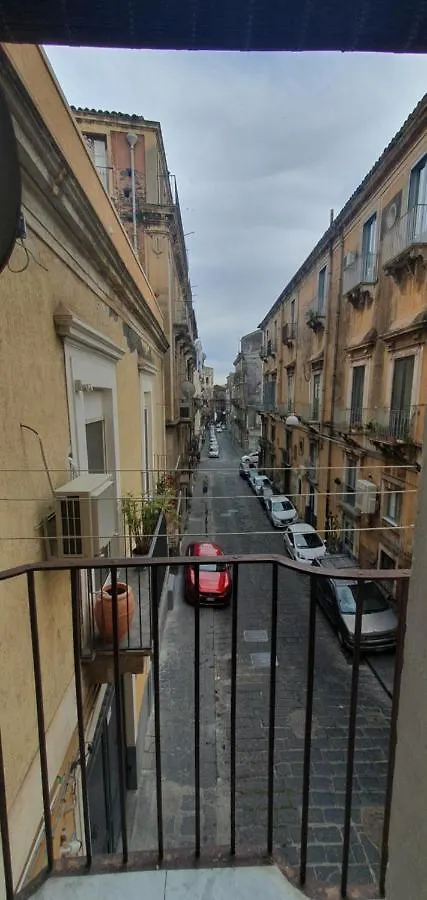 Domus Odeon La Casa Nel Parco Archeologico Di Catania Apartment
